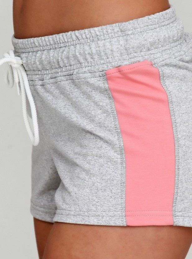 Шорты женские спортивные светло серые с розовой вставкой L